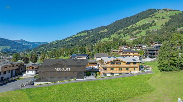 KITZIMMO-Luxuspenthouse sonniger Toplage mit Panorama-Ausblick - Immobilien Brixen.