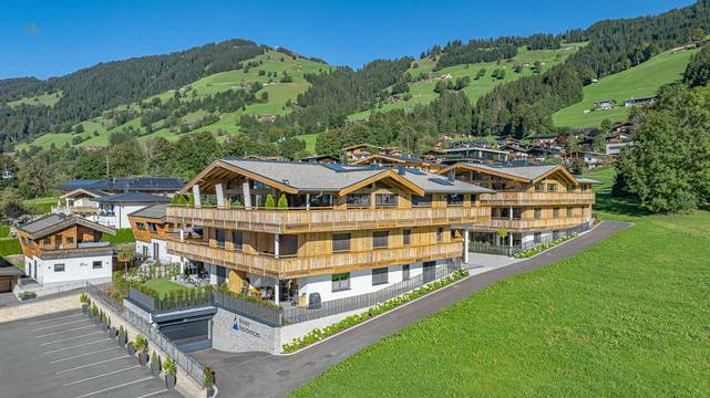 KITZIMMO-Luxuspenthouse sonniger Toplage mit Panorama-Ausblick - Immobilien Brixen.