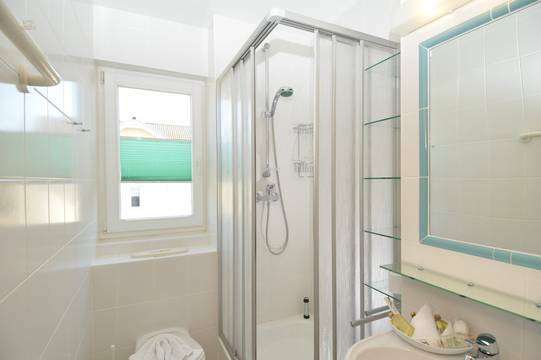 Duschbad mit Fenster