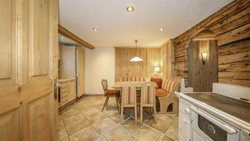 KITZIMMO-Historischen Anwesen mit 3.800 mÂ² Grund in Ruhelage - Immobilien Jochberg.