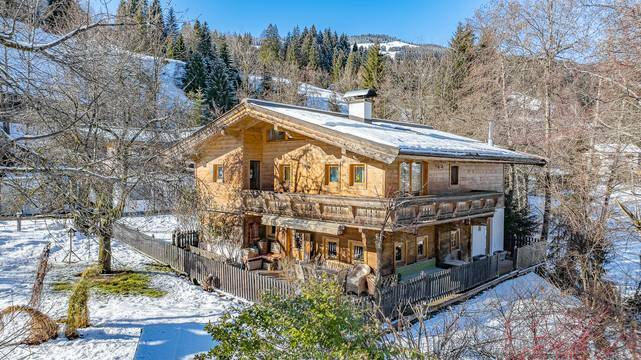 KITZIMMO-Historischen Anwesen mit 3.800 mÂ² Grund in Ruhelage - Immobilien Jochberg.