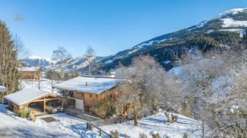 KITZIMMO-Historischen Anwesen mit 3.800 mÂ² Grund in Ruhelage - Immobilien Jochberg.