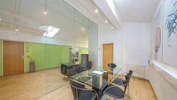 KITZIMMO-Dachgeschoss-Büro mit genehmigter Erweiterung kaufen - Immobilien Kitzbühel.