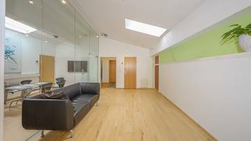 KITZIMMO-Dachgeschoss-Büro mit genehmigter Erweiterung kaufen - Immobilien Kitzbühel.