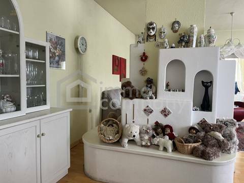 Kachelofen im Wohnzimmer