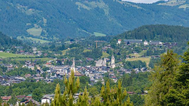 KITZIMMO-BaugrundstÃ¼ck mit Altbestand in Toplage auf der Bichlalm - Immobilien KitzbÃ¼hel.