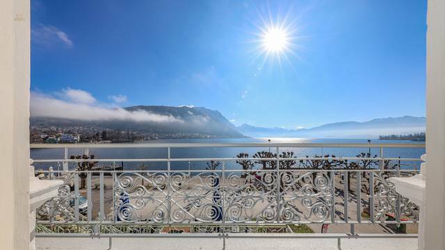 KITZIMMO-Altbauwohnung in erster Seereihe kaufen - Immobilien Gmunden.