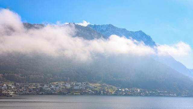 KITZIMMO-Altbauwohnung in erster Seereihe kaufen - Immobilien Gmunden.