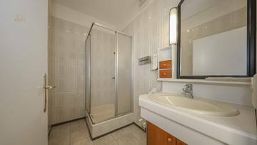 KITZIMMO-Altbauwohnung in erster Seereihe kaufen - Immobilien Gmunden.