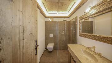 KITZIMMO-Exklusive Luxusvilla mit Freizeitwohnsitz auf der Bichlalm - Immobilien KitzbÃ¼hel.