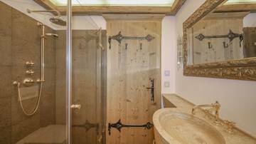 KITZIMMO-Exklusive Luxusvilla mit Freizeitwohnsitz auf der Bichlalm - Immobilien KitzbÃ¼hel.