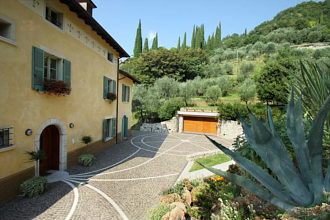 Luxuriöses Anwesen in Gargnano mit Seeblick und Swimming Pool
