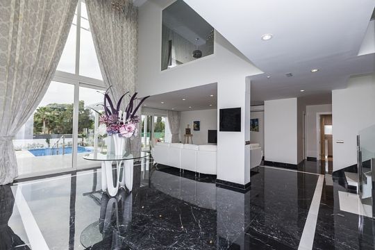 Luxus-Villa in Nueva Andalucia