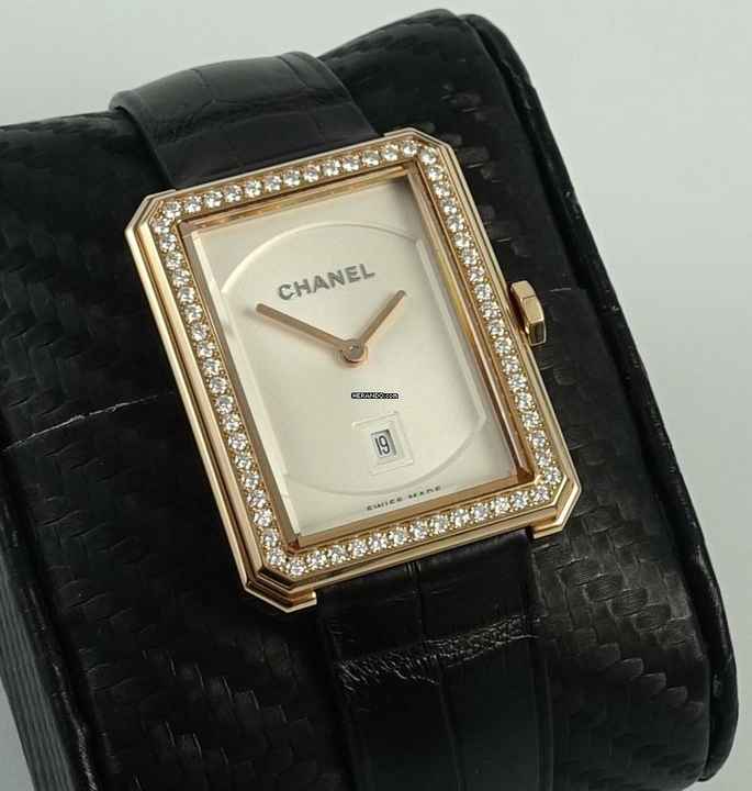 Chanel Fragment case Matelasse AP3179 für 962 € kaufen von einem Seller auf  Chrono24