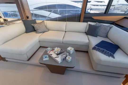 Princess-S60-motor-yacht-for-sale-interior-image-Lengers-Yachts5-scaled.jpg