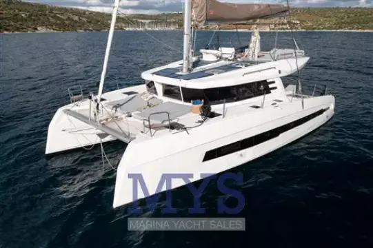 DUFOUR 44 CATAMARANS (15)