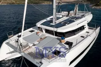 DUFOUR 44 CATAMARANS (22)