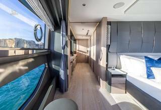 Sunseeker 100 Yacht - Master Cabin