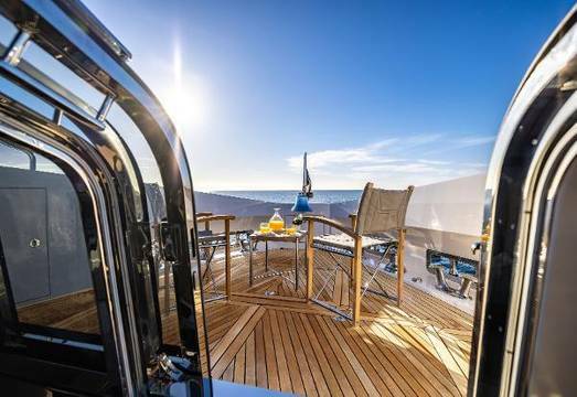 Sunseeker 100 Yacht - Master Cabin Private Terrace