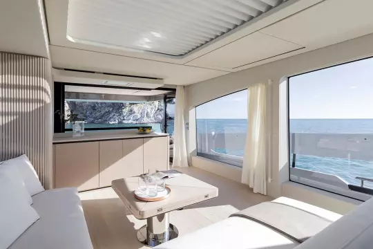 Azimut Seadeck 6