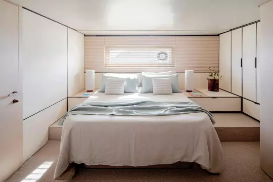 Azimut Seadeck 6