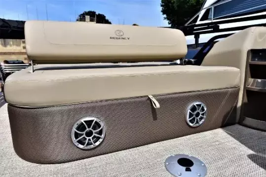 Stern Seat