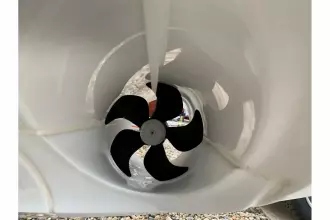 Jeanneau NC 37 twin diesel cruiser - bow thruster