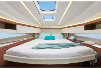 Jeanneau NC 37 twin diesel cruiser - double berth cabin