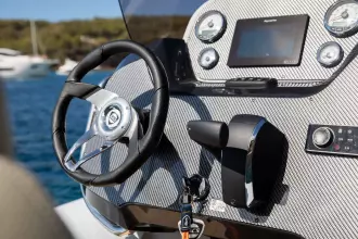 Sacs-Strider-900-89-RIB-for-sale-exterior-image-Lengers-Yachts-7-scaled.jpg