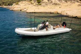 Sacs-Strider-900-89-RIB-for-sale-exterior-image-Lengers-Yachts-17-scaled.jpg