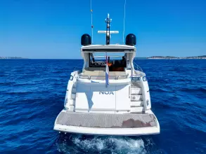 Sunseeker-Predator-57-motor-yacht-for-sale-exterior-image-Lengers-Yachts-7.jpg