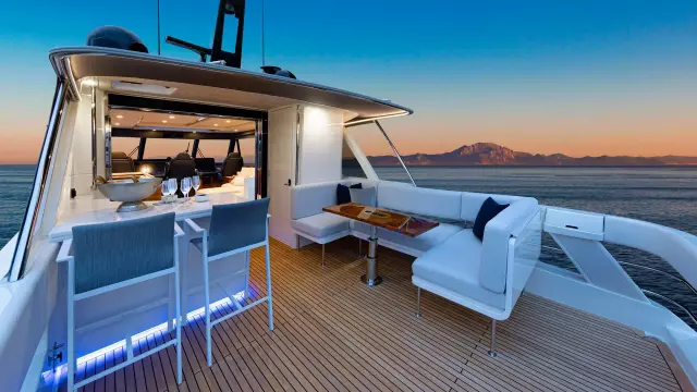 Riviera 78 Motor Yacht Flybridge Aft Deck 03 1