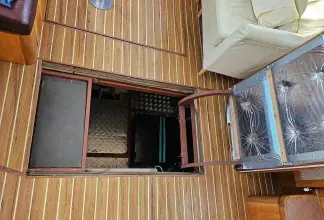 Wolstenholme cruising barge for sale with BJ Marine