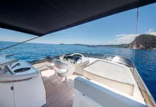 Sunseeker 82 Yacht