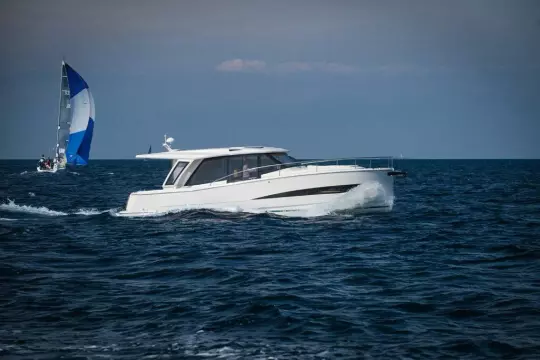 Greenline 39 Hybrid
