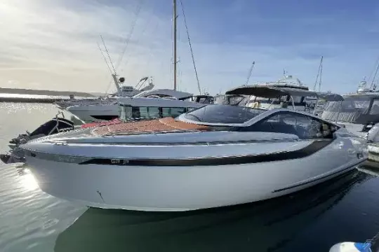 Fairline F//Line 33