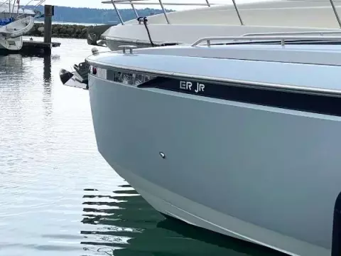 Fairline F//Line 33