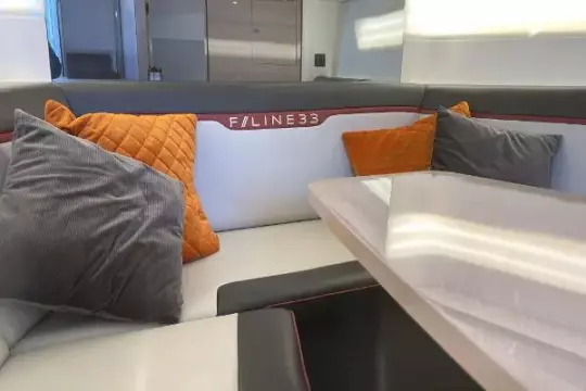 Fairline F//Line 33