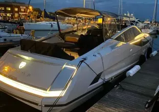 Fairline F//Line 33