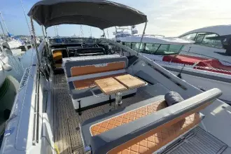 Fairline F//Line 33