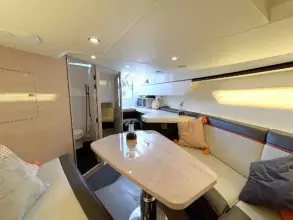 Fairline F//Line 33