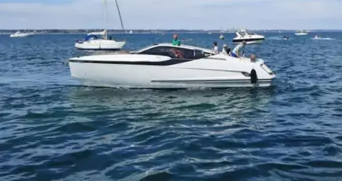 Fairline F//Line 33
