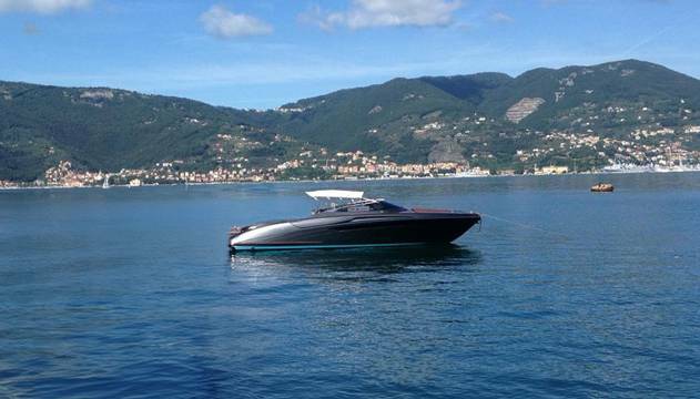 Rivarama-44-116-motor-yacht-for-sale-exterior-image-Lengers-Yachts2.jpg
