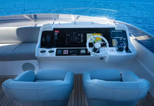 Sunseeker 88 Yacht