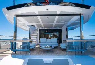 Sunseeker 88 Yacht