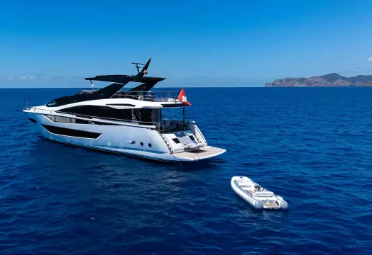 Sunseeker 88 Yacht