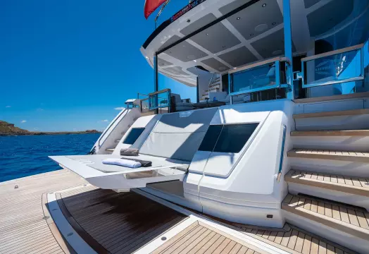 Sunseeker 88 Yacht