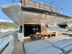 Ferretti Yachts 850