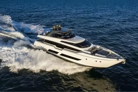 Ferretti Yachts 850