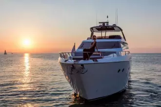 Ferretti Yachts 850